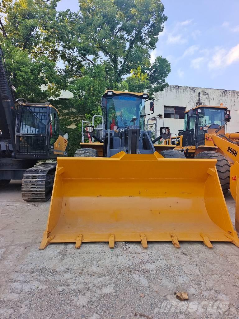 XCMG LW 500 KV Kolesni nakladalci