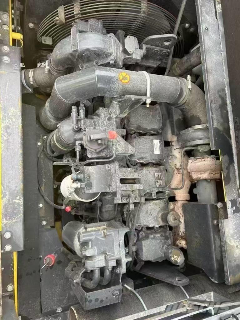Komatsu 400-8 Bagri goseničarji
