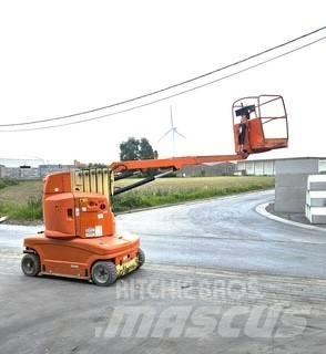 JLG T1210 Druga dvigala in dvižne ploščadi