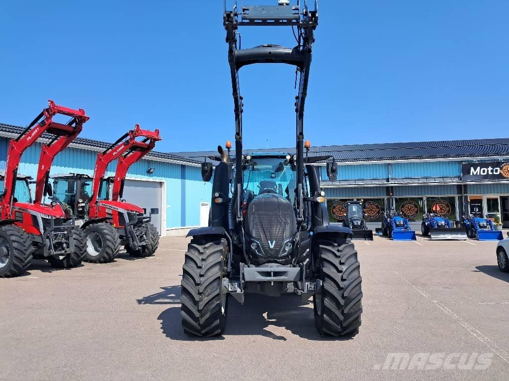 Valtra T174E Versu Traktorji