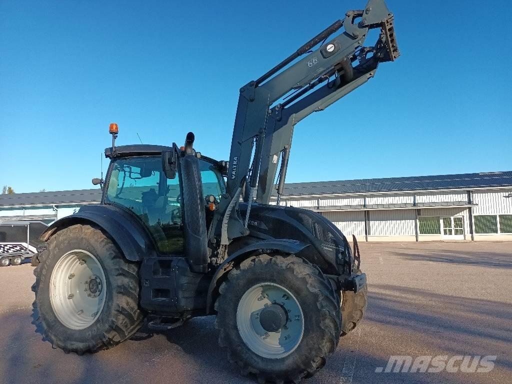 Valtra T174E Versu Traktorji