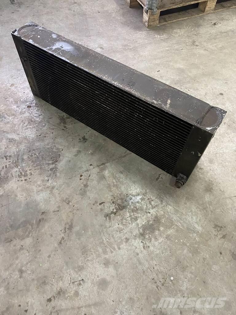 Liebherr A934C Radiatorji