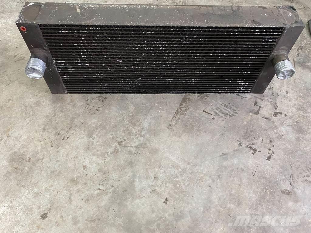 Liebherr A934C Radiatorji