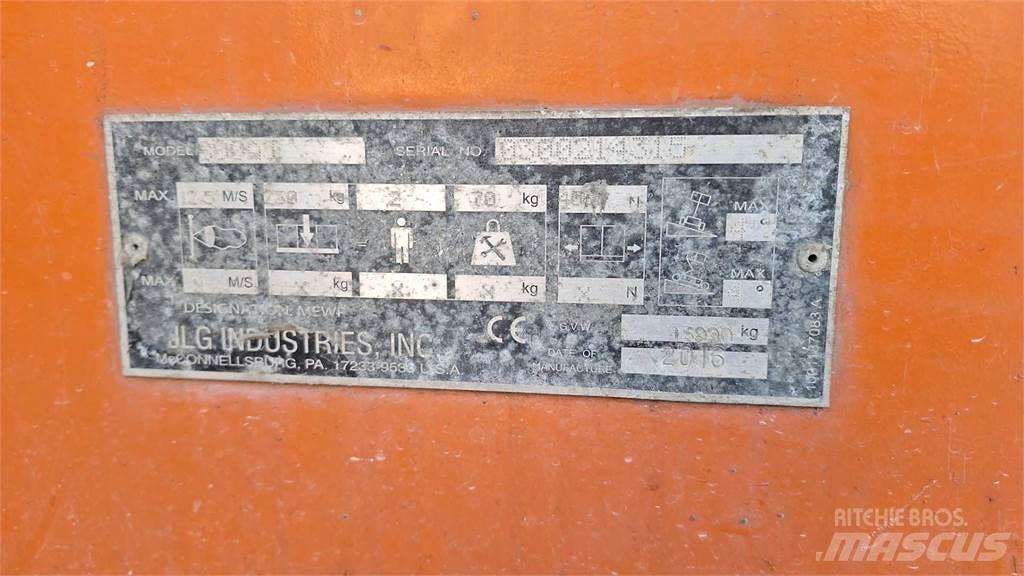 JLG 800AJG Zglobne dvižne ploščadi