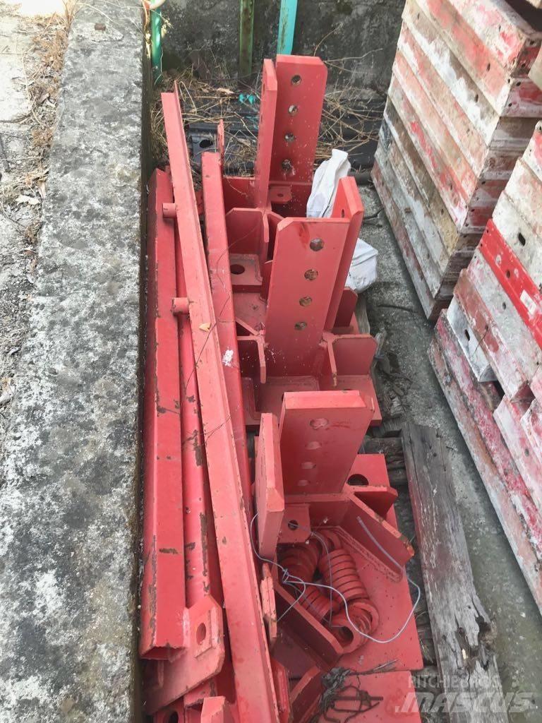 Alfa A971 Stolpni žerjavi