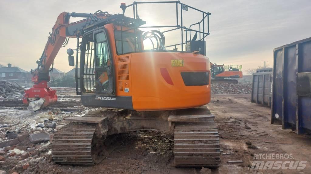 Doosan DX 235 LCR-5 Bagri goseničarji