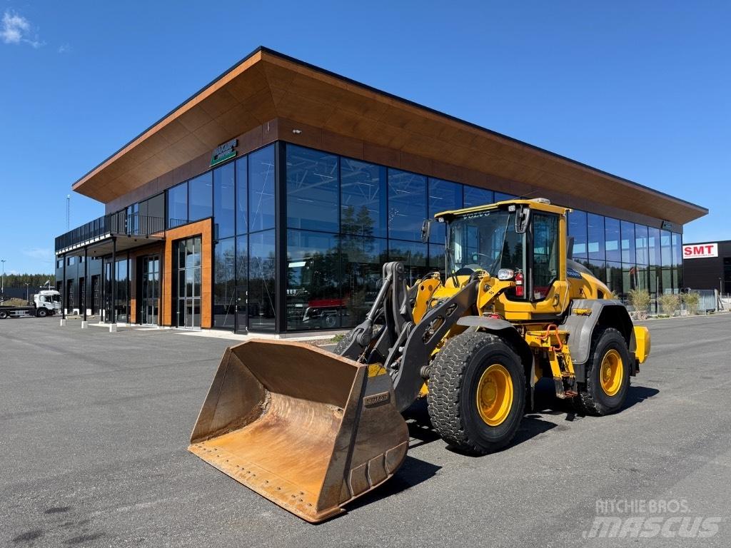 Volvo L90H Kolesni nakladalci
