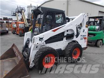 Bobcat S740 Skid steer mini nakladalci