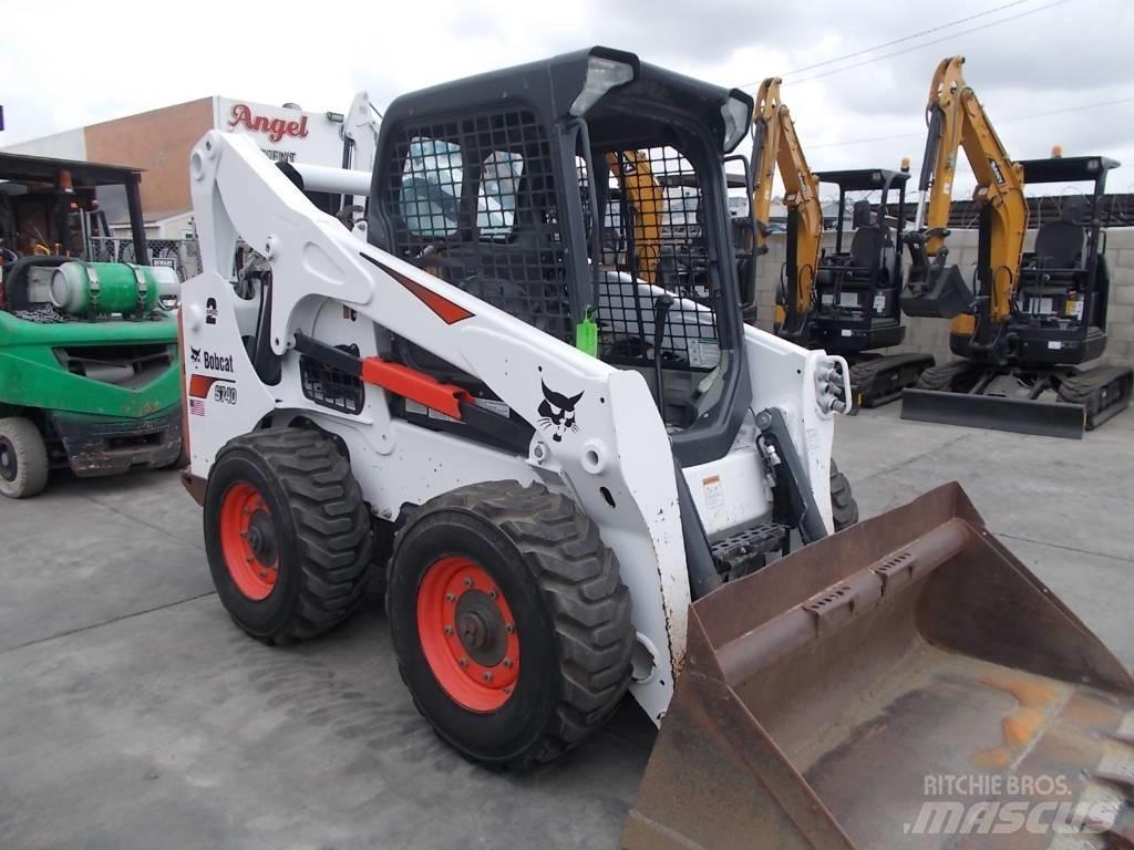 Bobcat S740 Skid steer mini nakladalci