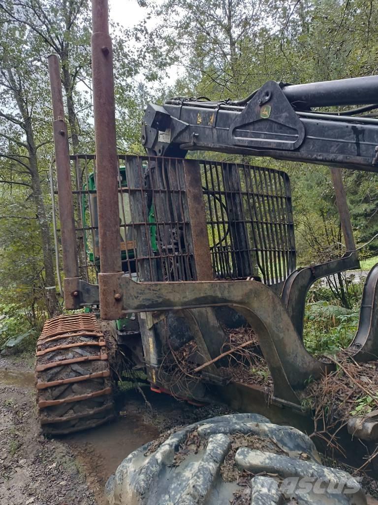 John Deere 1210 E Forwarderji