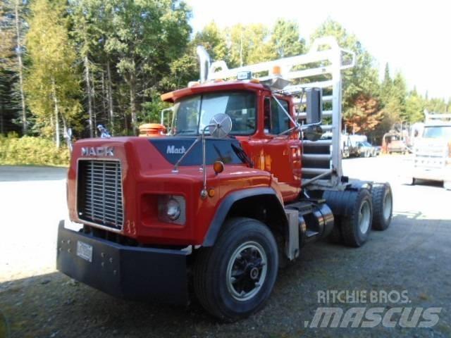 Mack RB 688 S Vlačilci
