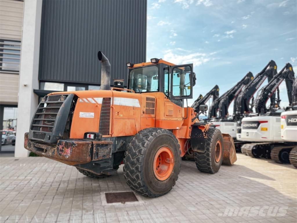 Doosan DL 300 Kolesni nakladalci