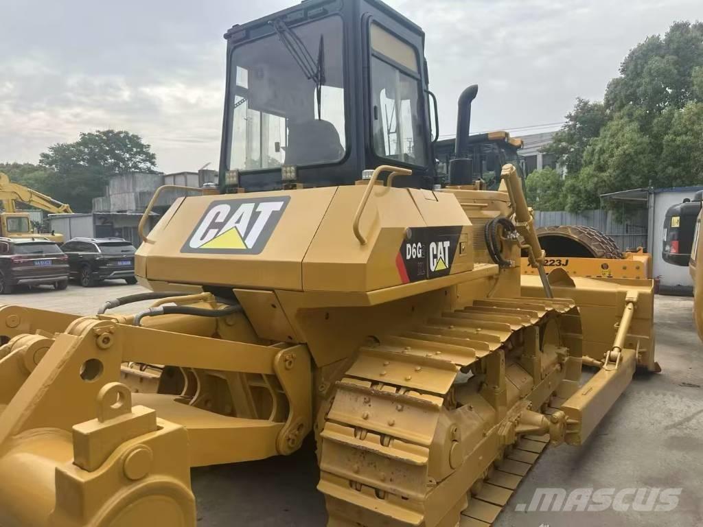 CAT D 6 G Buldožerji goseničarji