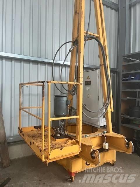 Liebherr 30 LC Stolpni žerjavi