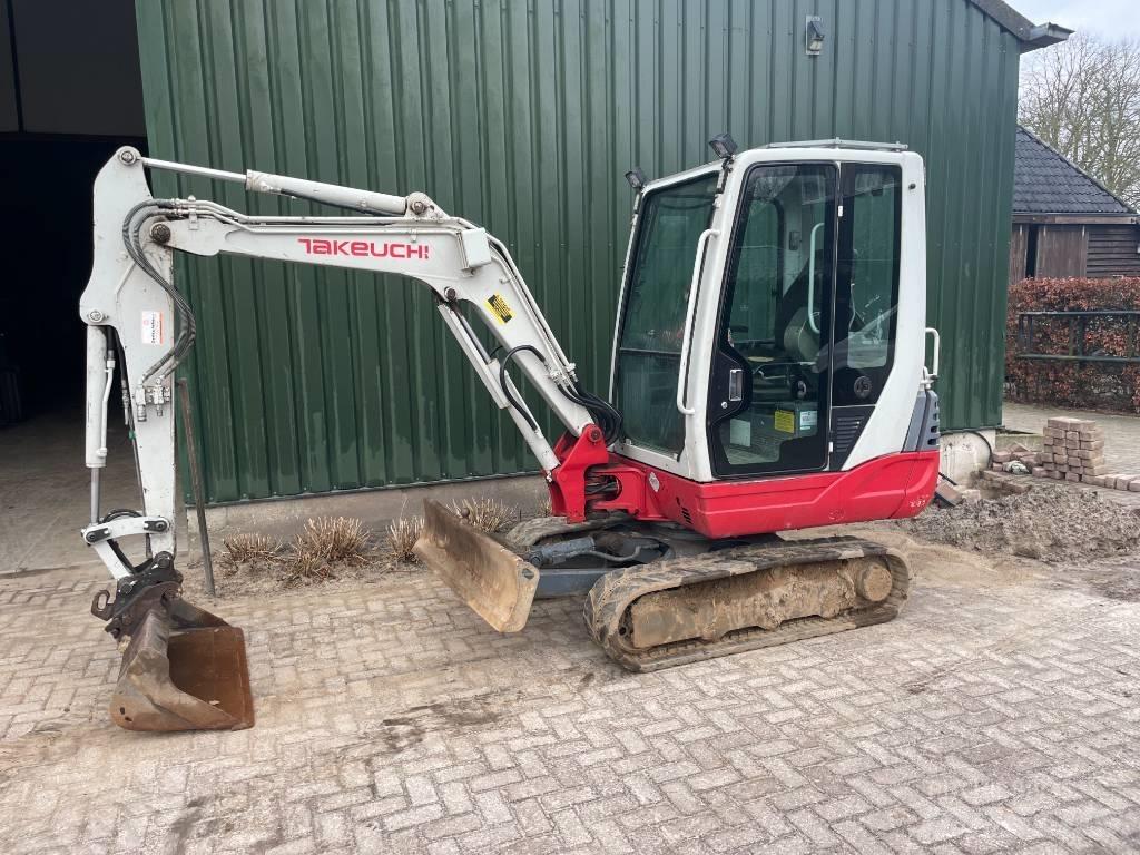 Takeuchi TB 228 Mini bagri <7t