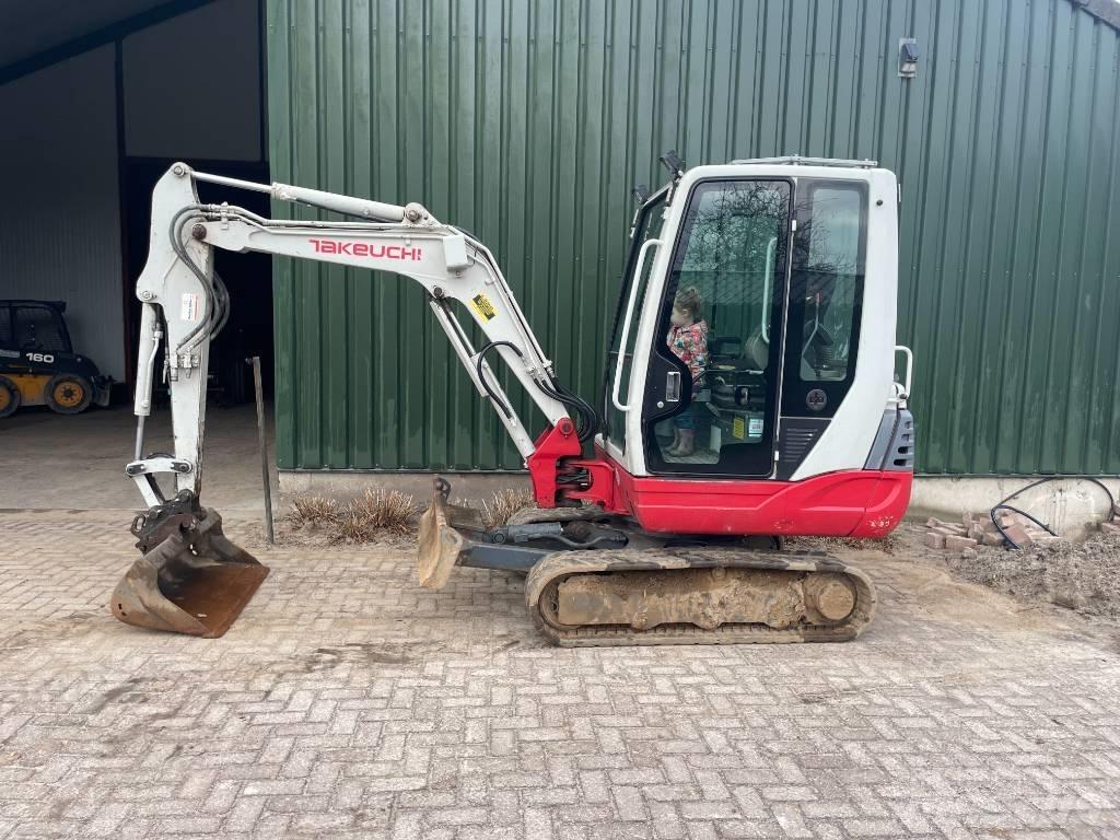 Takeuchi TB 228 Mini bagri <7t