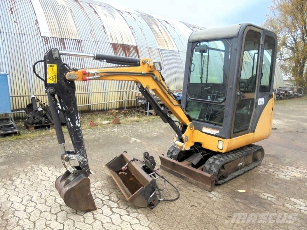 Bobcat 320 D Mini bagri <7t