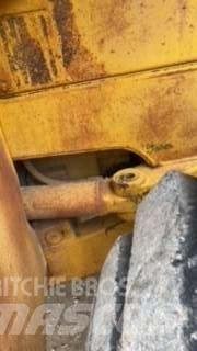 CAT  950C Kolesni nakladalci