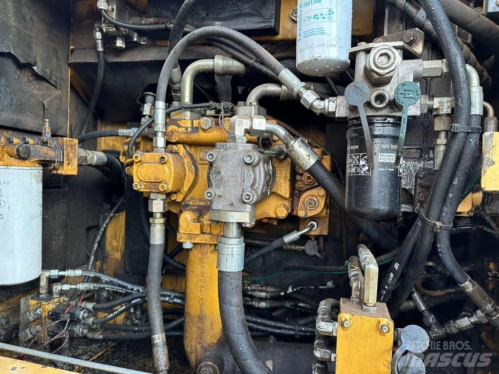 CAT 325DL Bagri goseničarji
