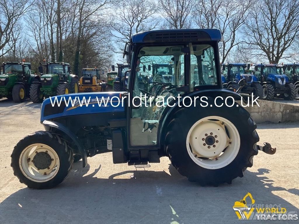 New Holland T 4.95 F Traktorji