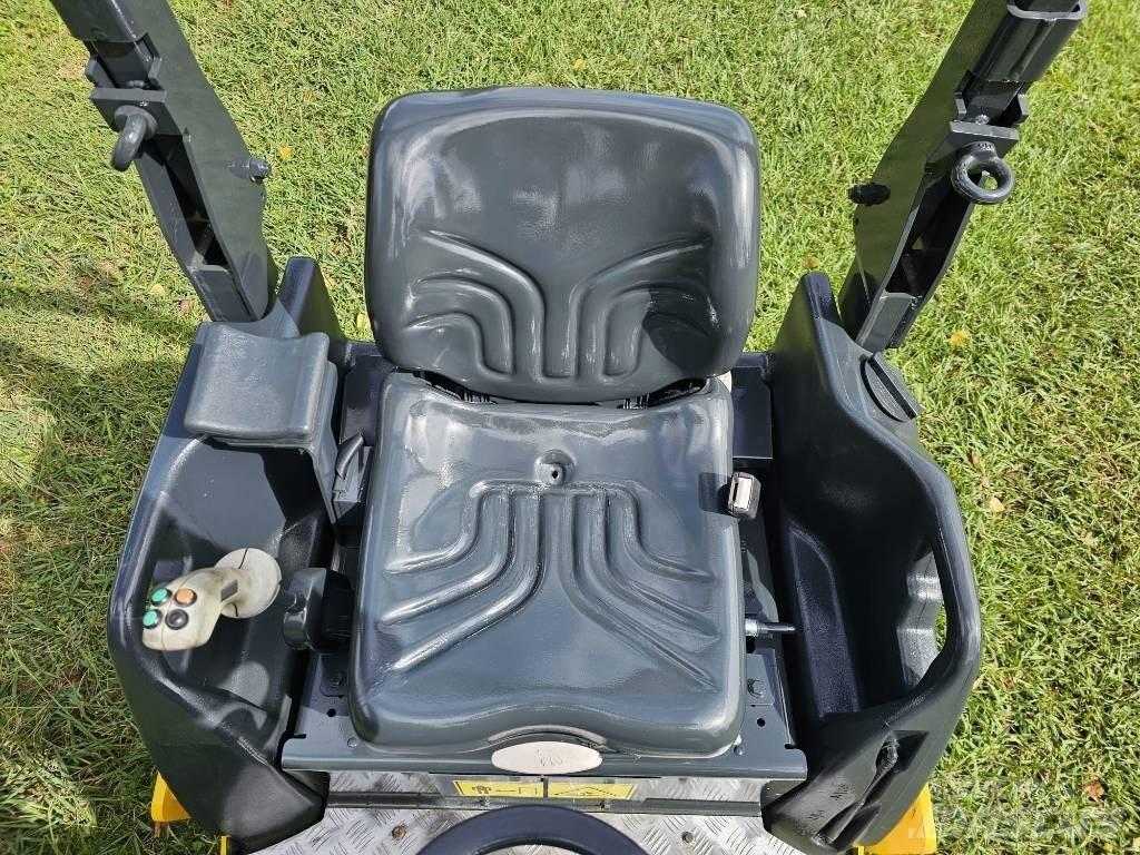 Bomag BW 120 AD Dvojni valjarji