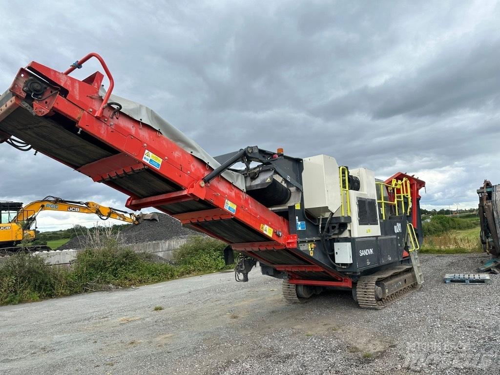 Sandvik QJ 241 Mobilni drobilniki