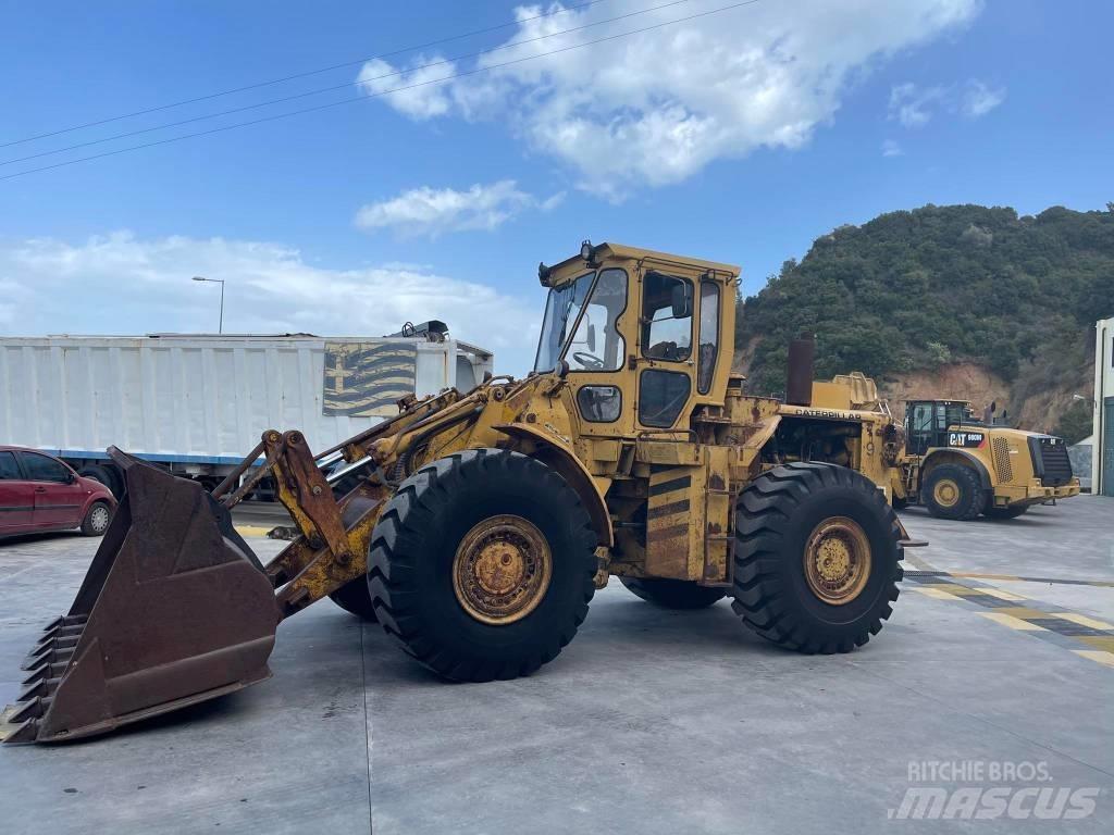 CAT 980 B Kolesni nakladalci