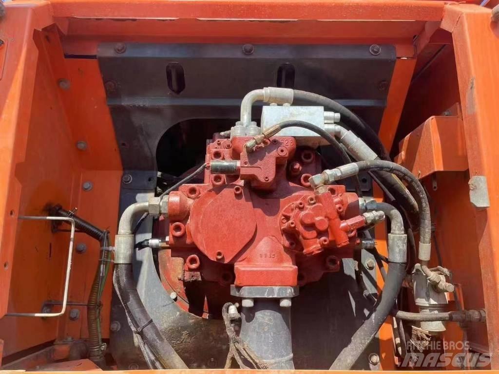 Doosan DX 420 Bagri goseničarji