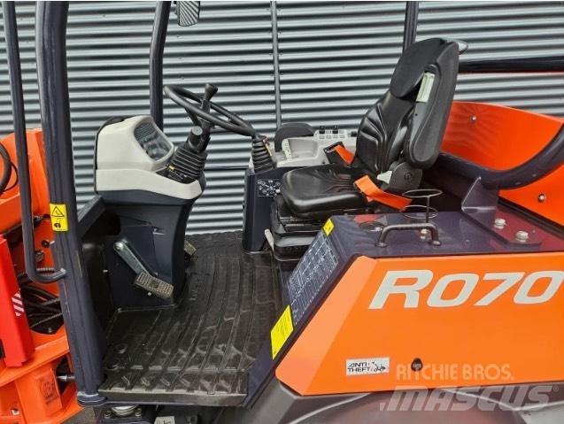Kubota R 070 Kolesni nakladalci
