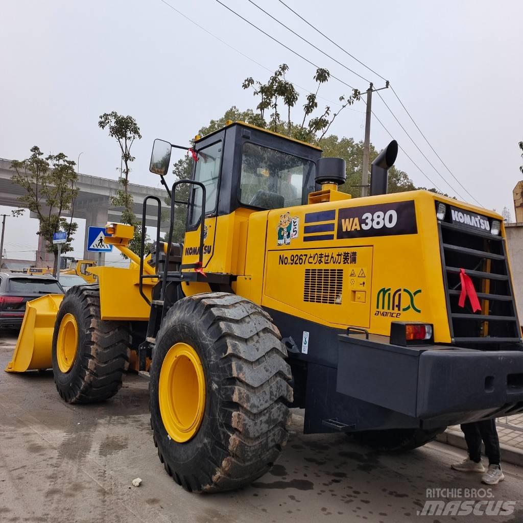 Komatsu WA 380-3 Kolesni nakladalci