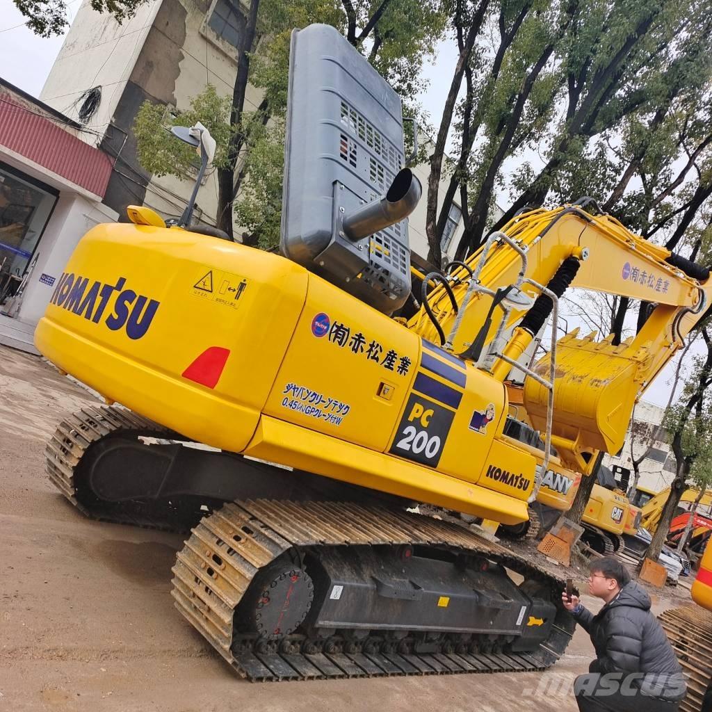 Komatsu PC 200 8N Bagri goseničarji