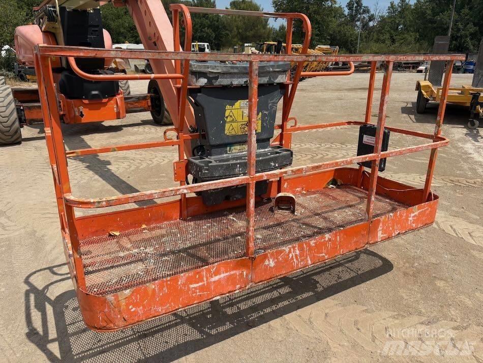 JLG 1250 AJP Zglobne dvižne ploščadi