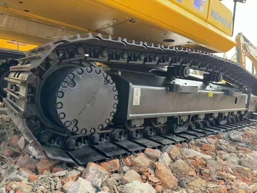 Komatsu PC 220 Bagri goseničarji