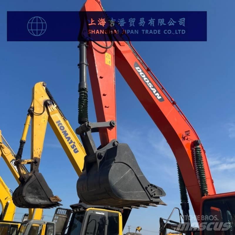 Doosan DX 300 Bagri goseničarji