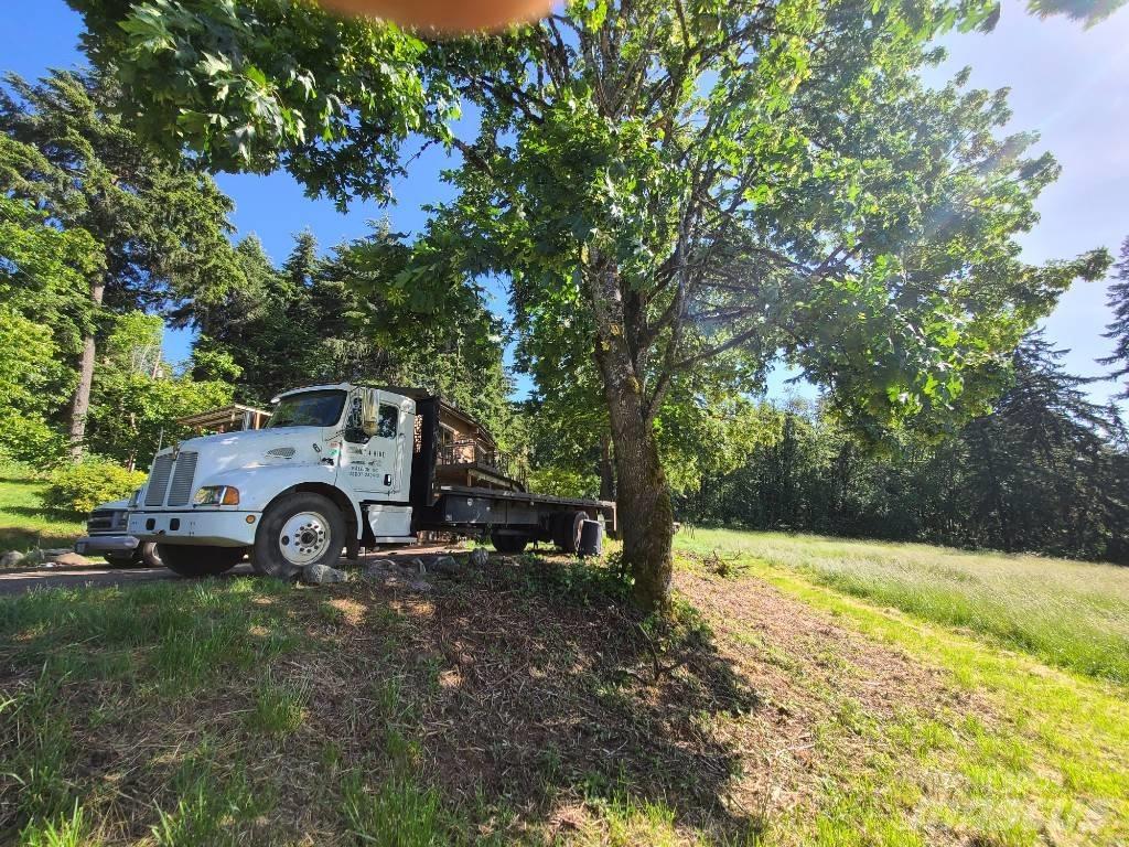 Kenworth T 300 Tovornjaki s kesonom/platojem