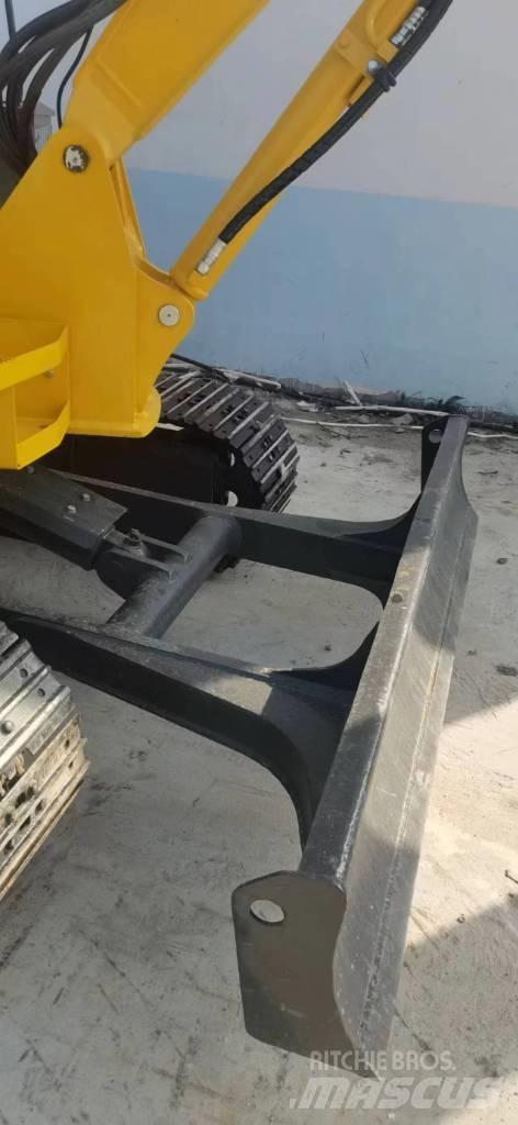 Komatsu PC 56 Bagri goseničarji