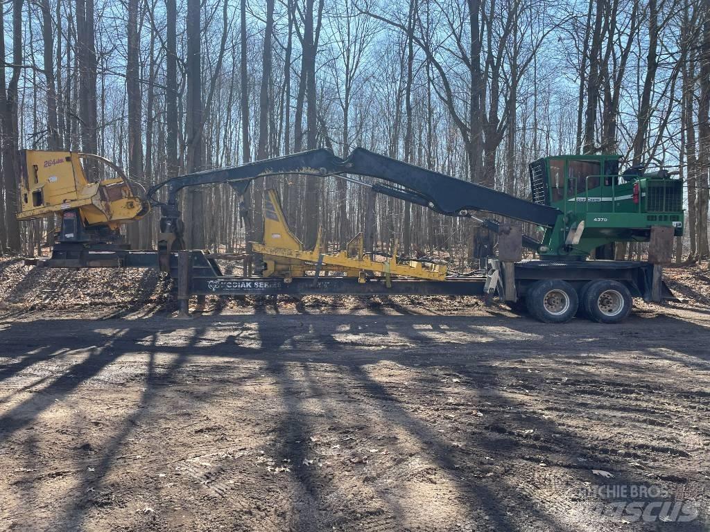 John Deere 437 D Nakladalci za les