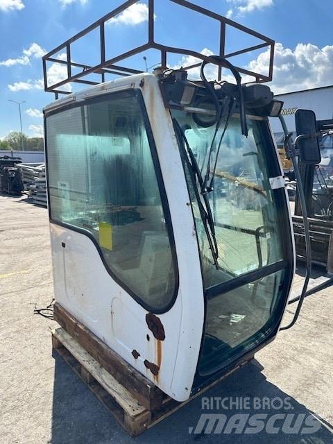 Liebherr R 914 C CAB Kabine in notranjost