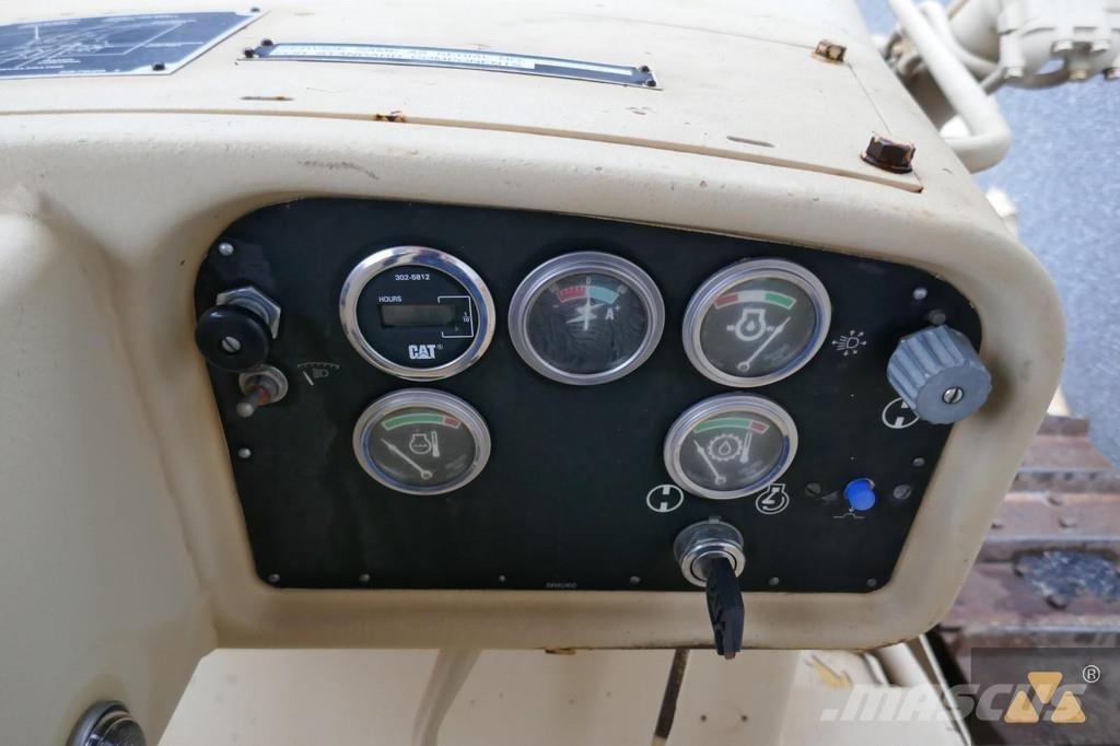 CAT D7G Ex-army Buldožerji goseničarji