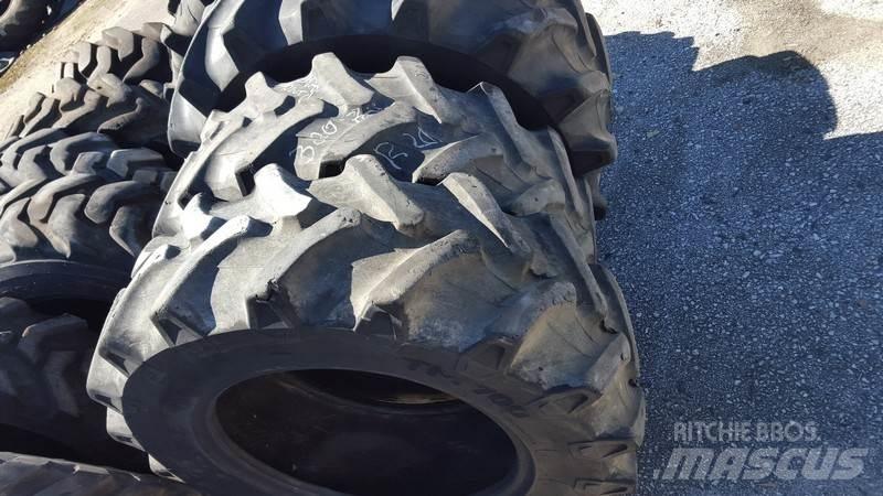  Pneus 300/70R20 Gume, kolesa in platišča