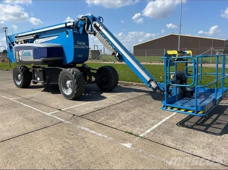 Genie ZX 135/70 Zglobne dvižne ploščadi