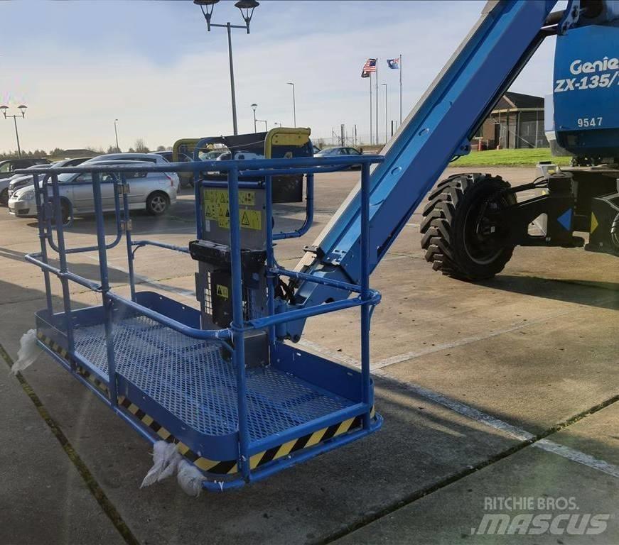 Genie ZX 135/70 Zglobne dvižne ploščadi