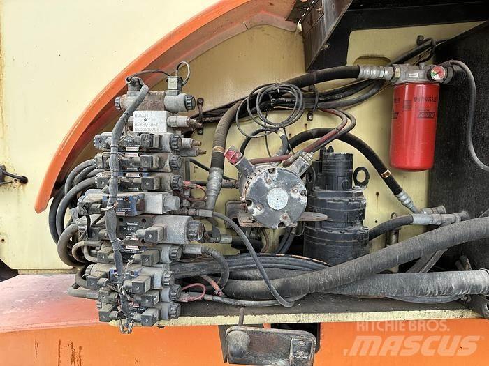 JLG 800AJ Zglobne dvižne ploščadi