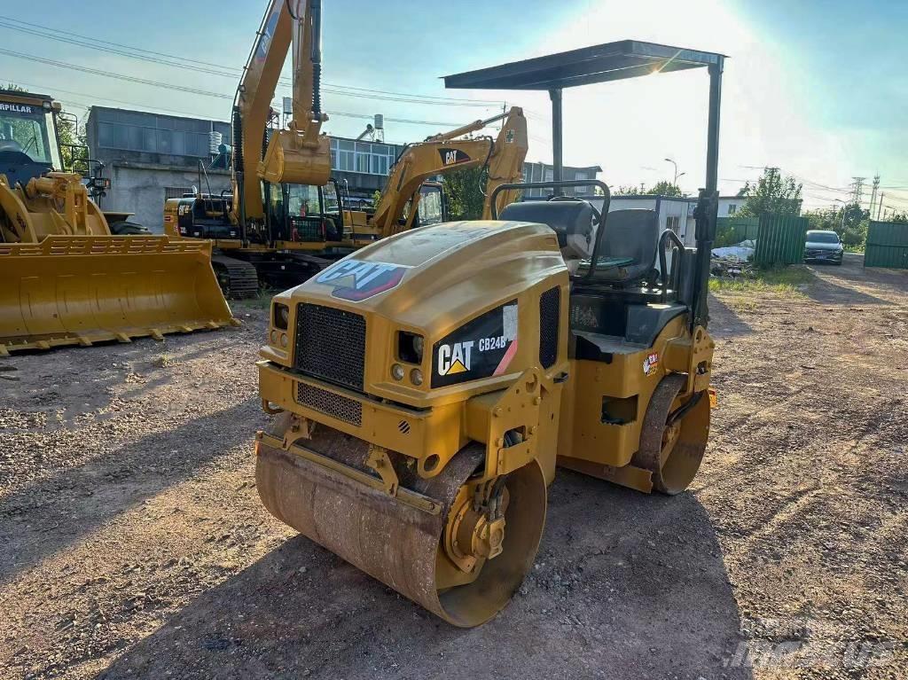 CAT CB 24 B Dvojni valjarji