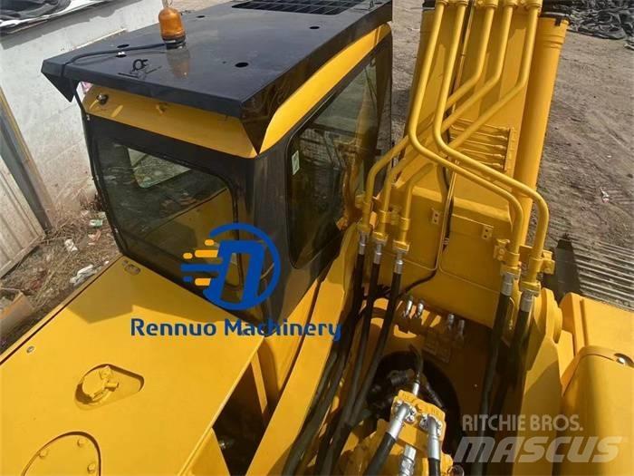 Komatsu 350-8 Bagri goseničarji