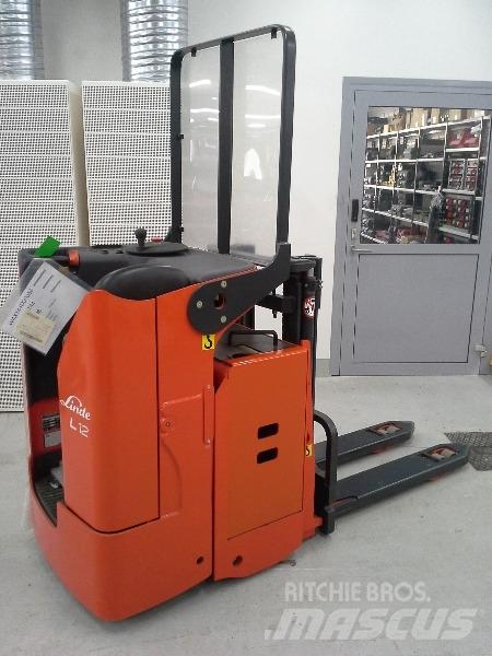 Linde L12LS-03 Samopogonski ročni viličarji