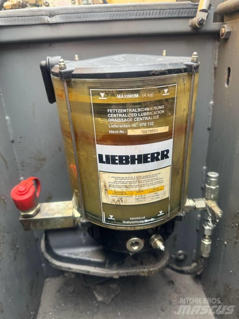 Liebherr LH 22 C Bagri za prekladanje primarnih/sekundarnih surovin