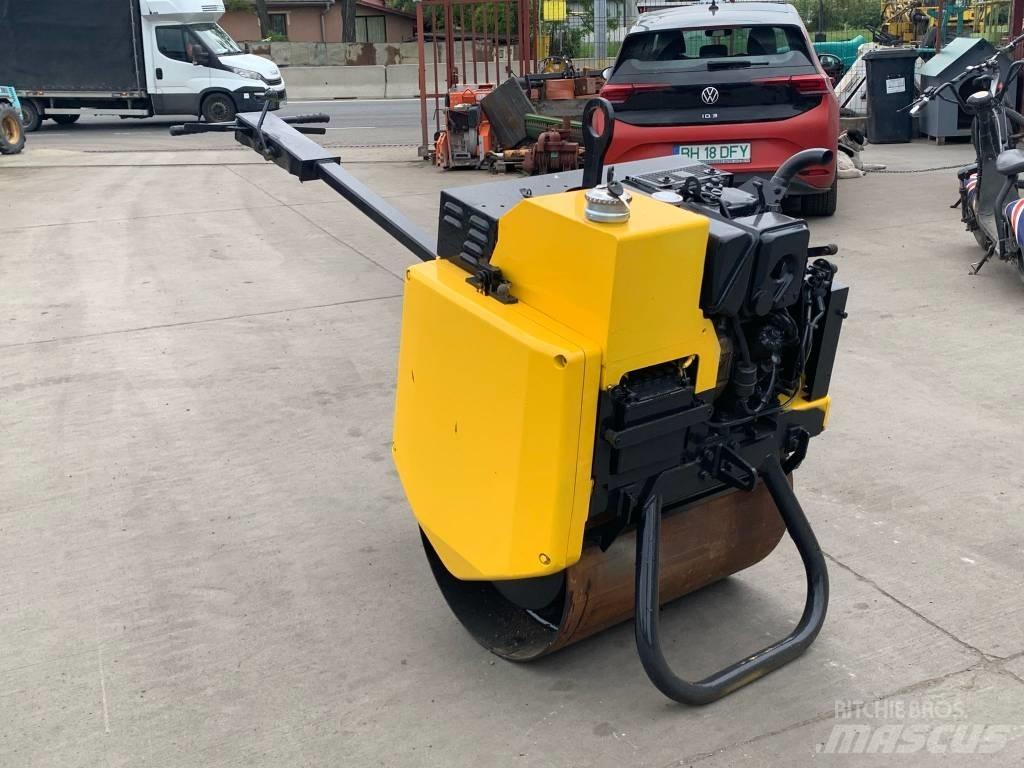 Mecalac MBR 71 Vlečni vibracijski valjarji