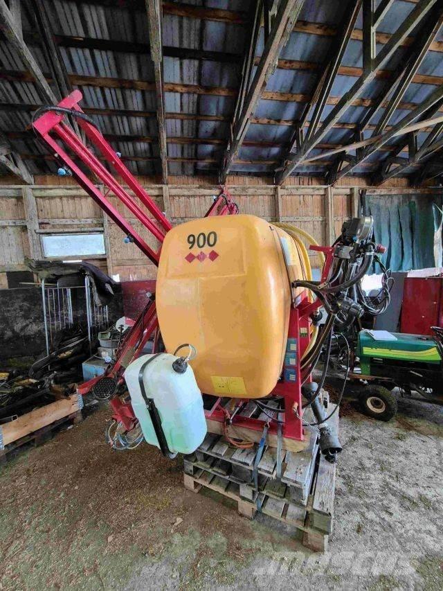 Junkkari 900L Vlečne škropilnice