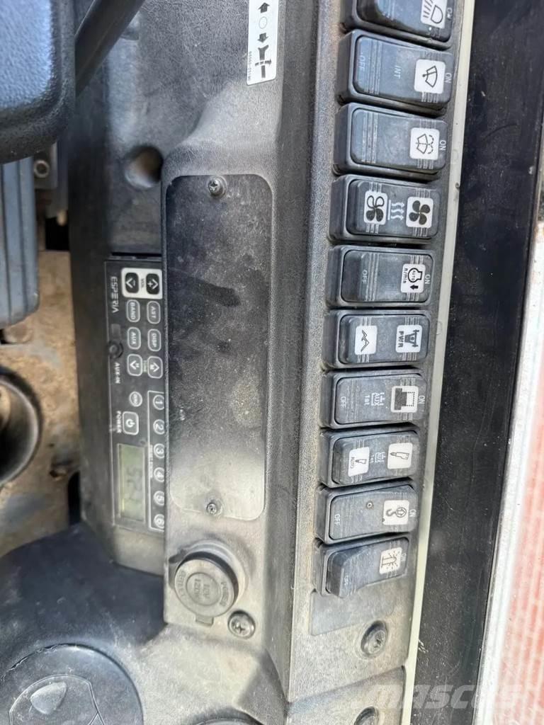 Takeuchi TB230 Bagri goseničarji